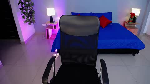 Instagram jasminecampbell1  online show from March 3, 2:46 pm