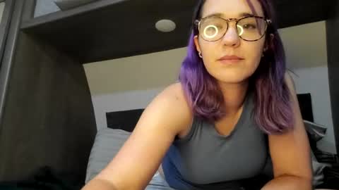 jasmineelizabeth online show from June 15, 2:25 am