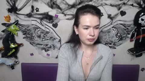 JasmineKouch online show from November 9, 7:01 am