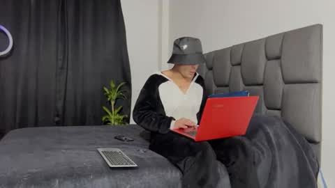 Javier online show from January 19, 6:34 am