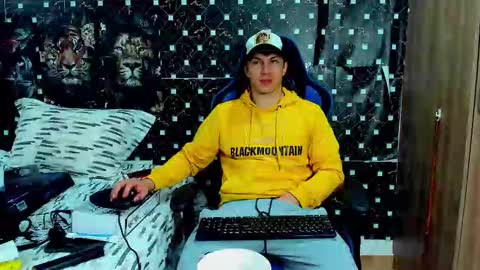 Javier online show from March 24, 5:46 am