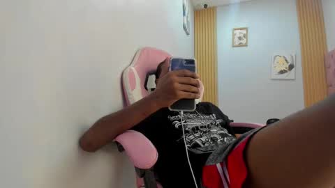 jax_maliq online show from November 11, 3:20 am