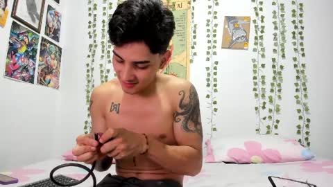 Jax and Jinx online show from April 5, 2:30 am