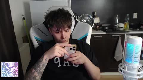 Jayce online show from February 27, 2:53 pm