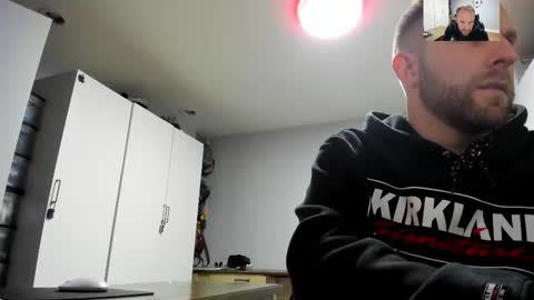 Snapshot of jaytaylorxxx chatting on October 14, 5:10 am Jay Taylor online show from October 14, 5:10 am