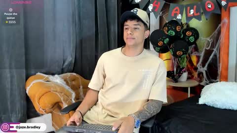 Snapshot of jaze_bradley chatting on October 22, 11:34 am jaze_bradley online show from October 22, 11:34 am