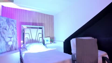 Jazminrusso  online show from July 25, 5:27 am