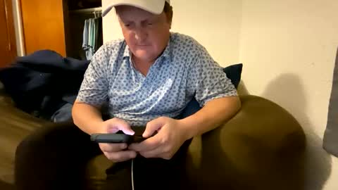 jbboy82 online show from December 3, 9:59 pm