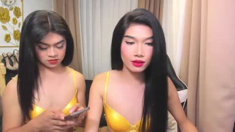 jchugecock online show from January 8, 10:48 pm