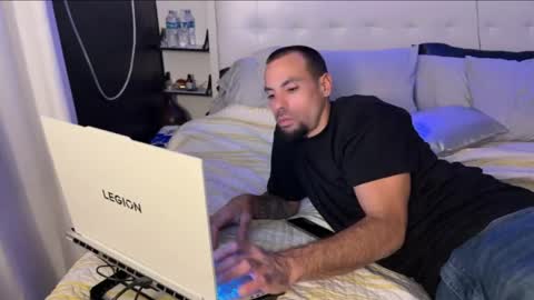 JcMax305 online show from April 8, 5:10 am