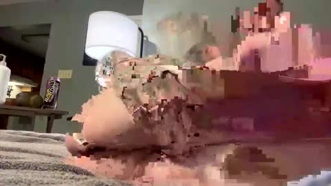 Snapshot of jdubfun chatting on February 16, 5:59 am jdubfun online show from February 16, 5:59 am