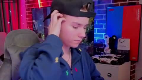 Jean online show from July 28, 3:32 pm
