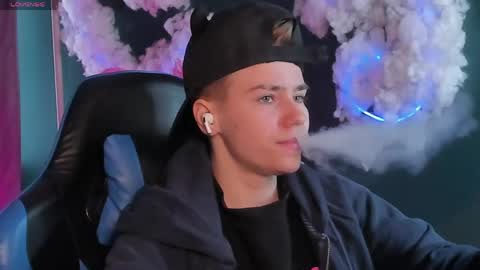 jean_wilsons online show from April 23, 12:29 pm