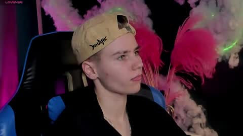 jean_wilsons online show from April 19, 11:11 am