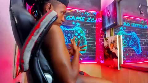 jeanpieroo26 online show from March 5, 11:14 pm