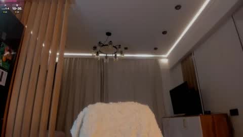 jee__son online show from March 29, 3:46 pm