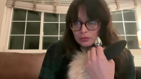 Snapshot of jellybeanin chatting on February 27, 5:40 am Jelli online show from February 27, 5:40 am