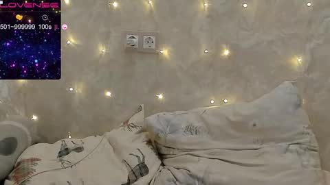 EvaSileZ online show from December 6, 8:45 pm