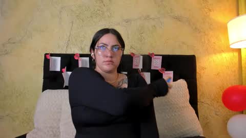 jeniferpowell_nm online show from February 19, 7:02 pm