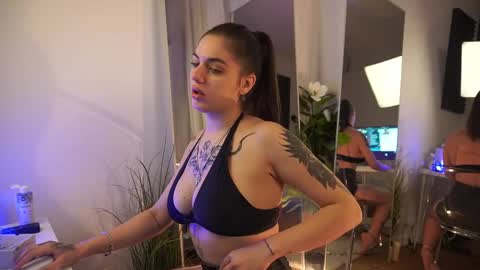 Snapshot of jeniffer_foxx chatting on September 25, 4:30 am jeniffer_foxx online show from September 25, 4:30 am