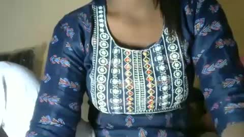 Jeniffer online show from February 4, 10:10 am