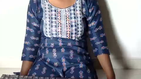 Jeniffer online show from December 11, 8:04 am