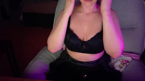 jennasxy19 online show from February 21, 11:35 am