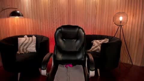 Jenna Olson  online show from November 20, 7:11 pm