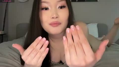 jennie_yung online show from August 5, 4:09 am