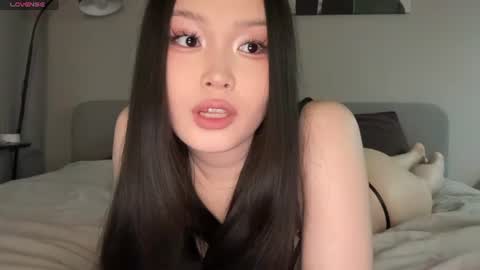 jennie_yung online show from July 21, 5:42 am