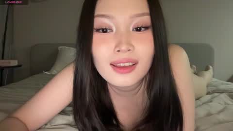 jennie_yung online show from June 17, 10:04 pm