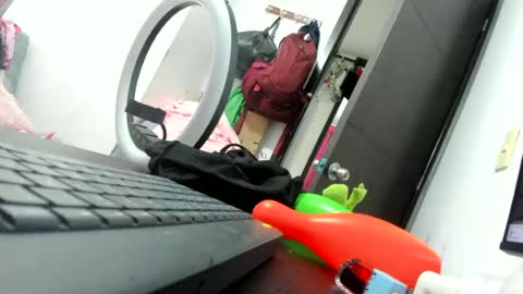 jennifer_bodyy0404 online show from June 26, 2:06 am