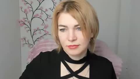 Jennifer online show from January 18, 6:33 am