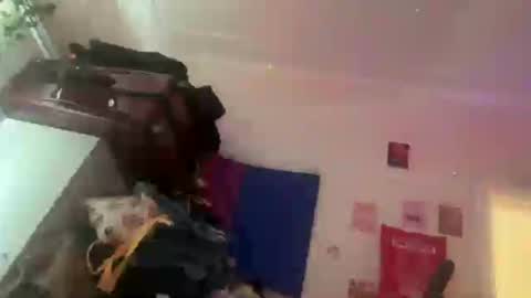 jennifer_robbie online show from June 14, 2:24 am