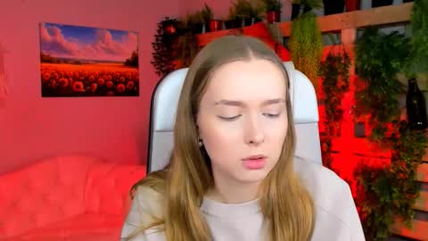 Jennifer online show from October 31, 5:13 pm