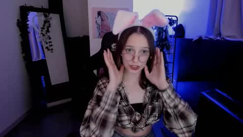 jenniferkiim online show from November 11, 11:34 am