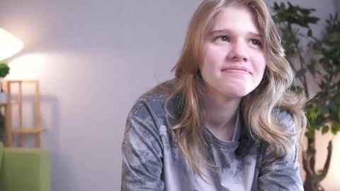 Sofia  online show from April 7, 7:21 am