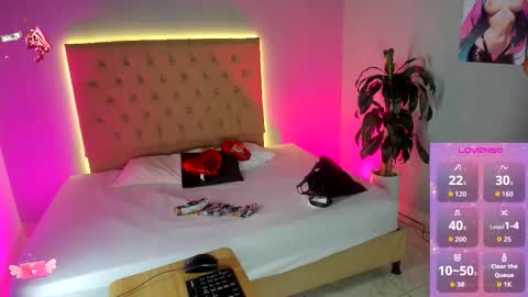 jenny__lawrence online show from February 16, 9:07 am