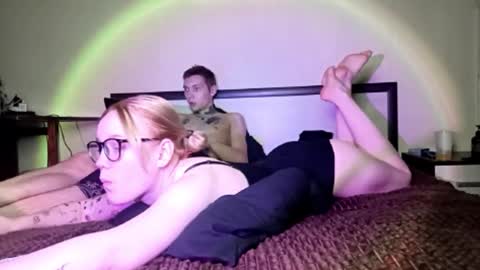 jenny_couple online show from November 26, 7:43 pm