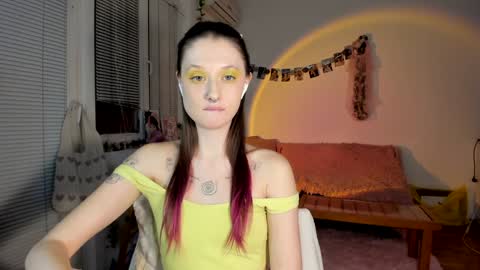 Jennifer Jenny Darling   online show from December 6, 10:24 pm