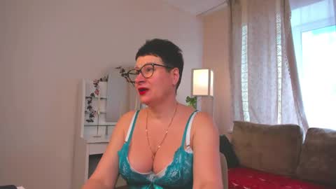 Jenny online show from April 19, 8:15 am