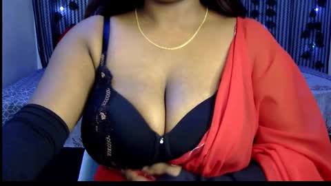 Snapshot of jennysinghaniya chatting on January 5, 7:39 pm jenny online show from January 5, 7:39 pm