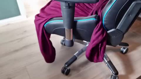 jens_sen online show from June 14, 10:17 am