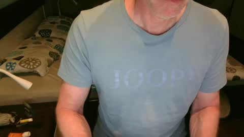 jensiboy1111 online show from June 16, 10:47 pm