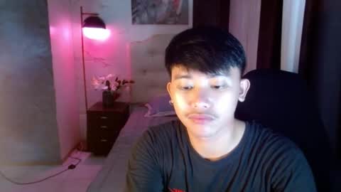 jeppie online show from December 2, 6:34 am