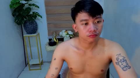 jeppie online show from November 18, 7:39 pm