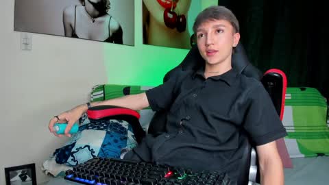 jero independent model online show from January 20, 6:21 am