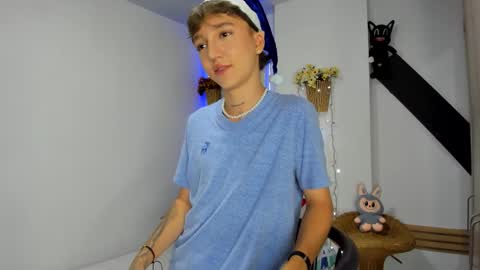 jero independent model online show from December 4, 11:26 pm