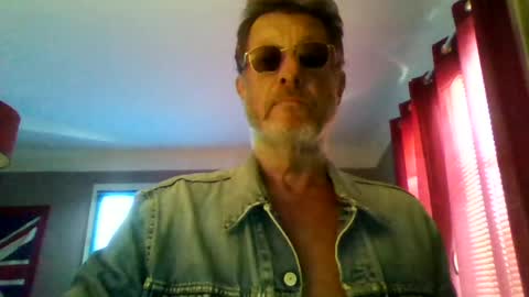 jerflor online show from June 20, 2:12 pm
