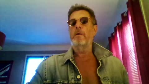 jerflor online show from June 21, 3:51 pm
